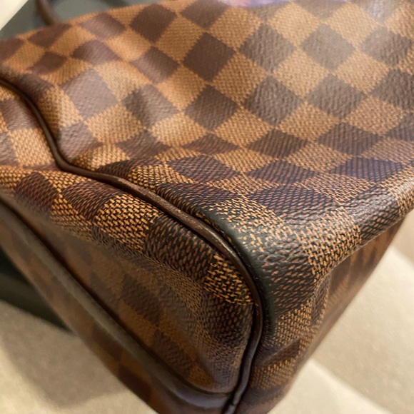 Brown Checkered Handbag - Picture 15 of 16